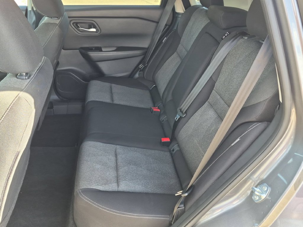 Used 2024 Nissan Rogue SV AWD/4WD image 27