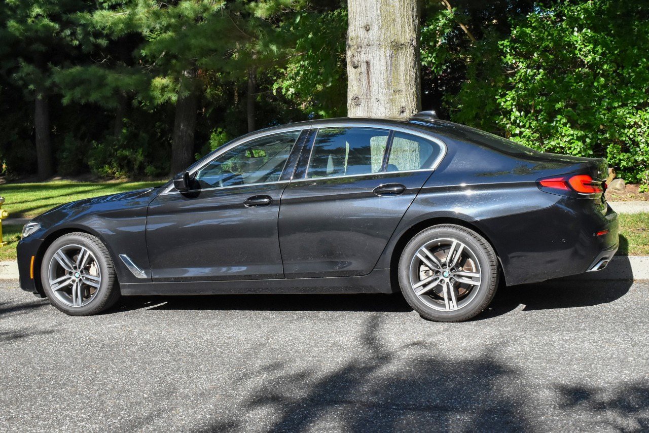 Used 2023 BMW 530i xDrive w/ Convenience Package AWD/4WD image 5
