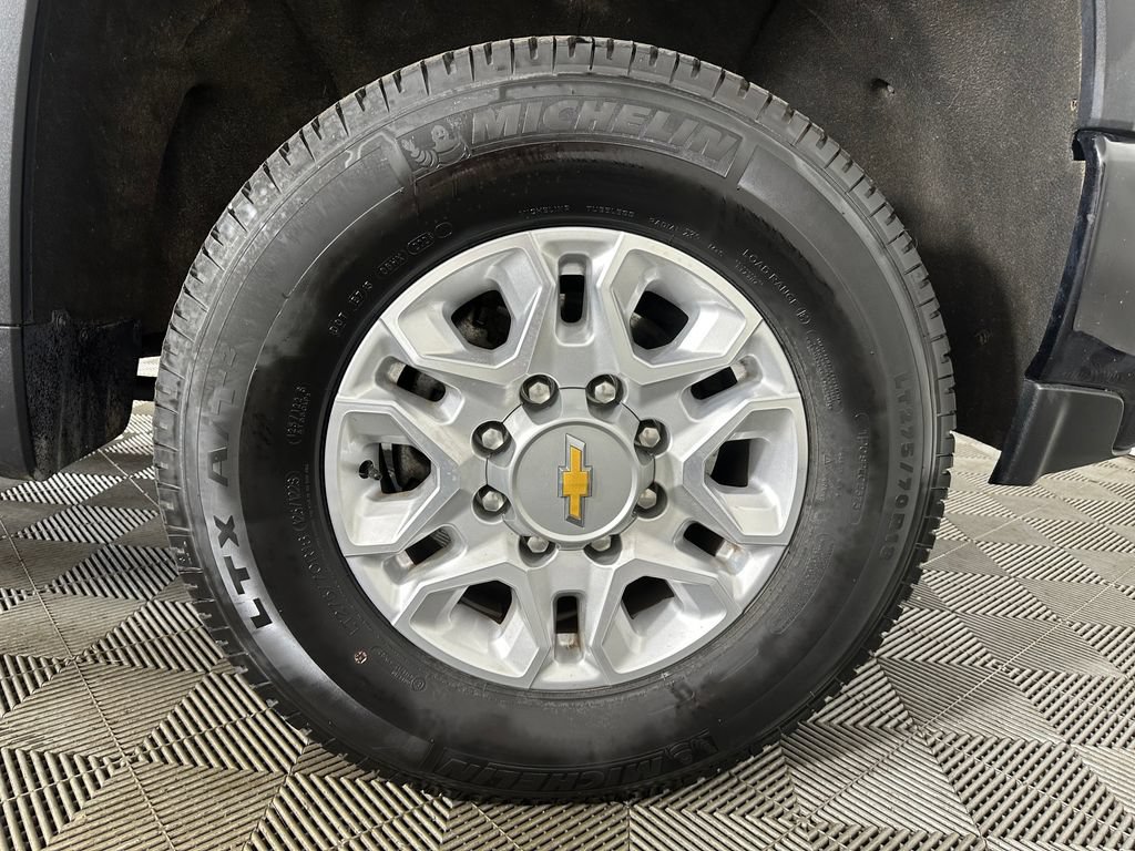 Used 2021 Chevrolet Silverado 2500 Custom w/ Custom Value Package AWD/4WD image 30