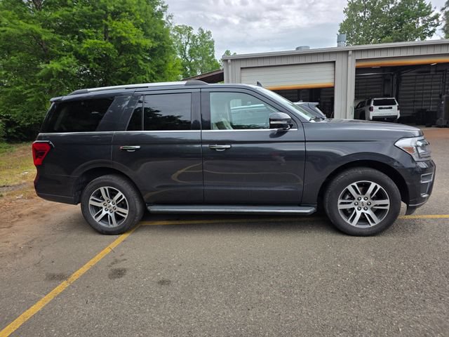 Used 2023 Ford Expedition Limited AWD/4WD image 14