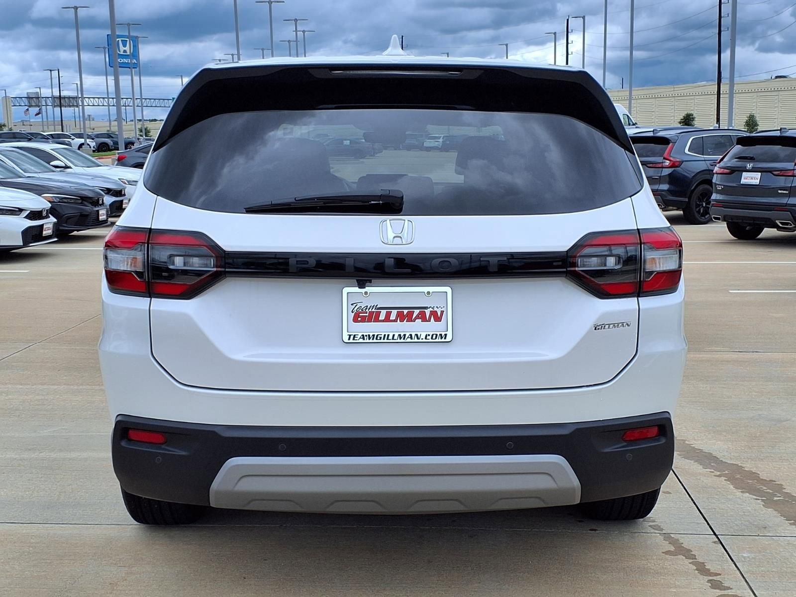 Used 2025 Honda Pilot EX-L image 6