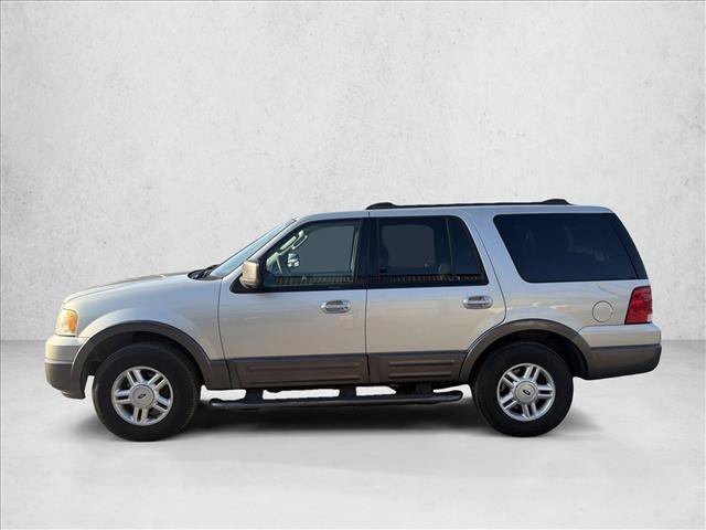 Used 2004 Ford Expedition XLT RWD image 2