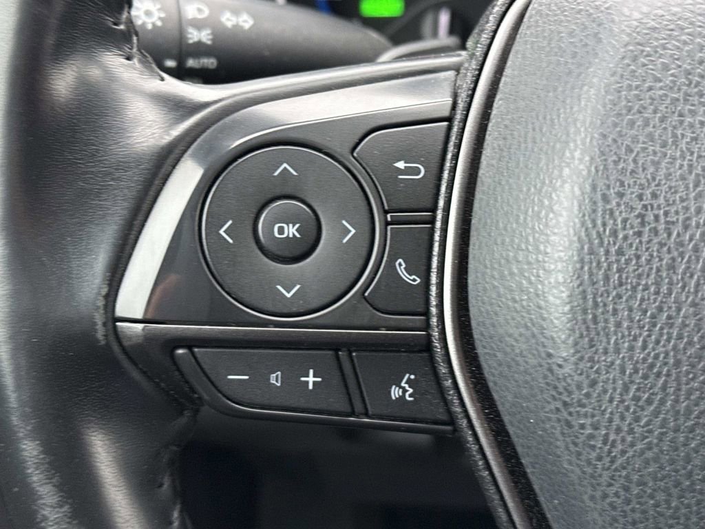 Used 2021 Toyota Camry SE FWD image 22