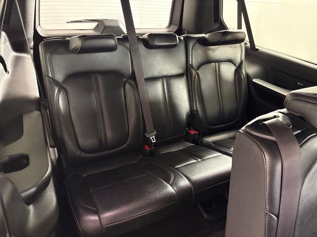 Used 2023 Jeep Wagoneer L 4WD image 38