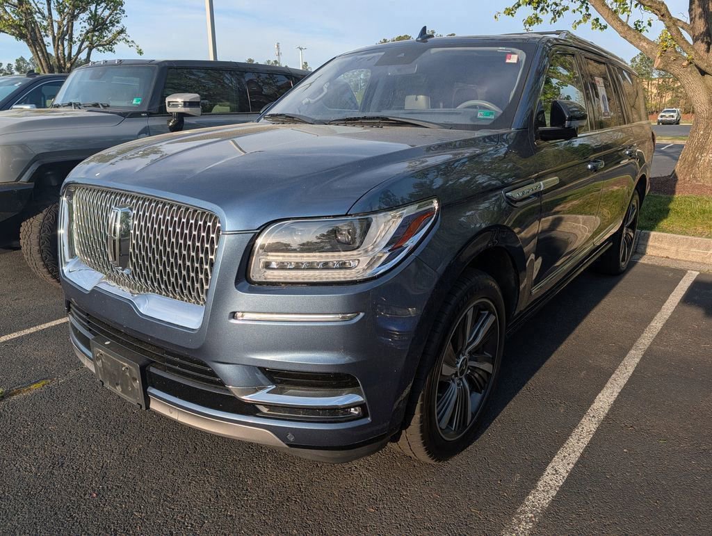 Used 2019 Lincoln Navigator L Reserve w/ Cargo Package image 3