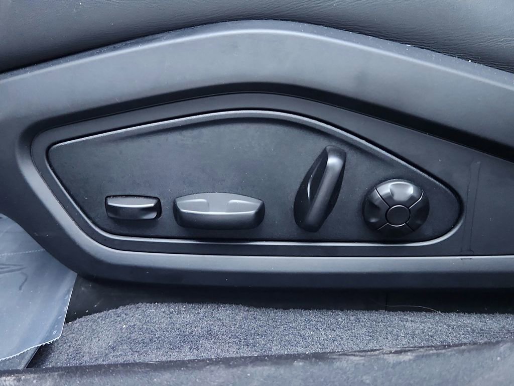 Used 2021 Porsche Taycan Turbo image 42