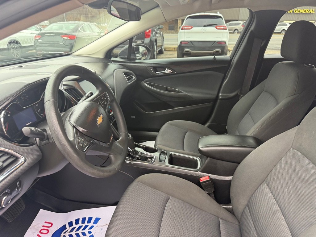 Used 2016 Chevrolet Cruze LT w/ Sun And Sound Package image 22