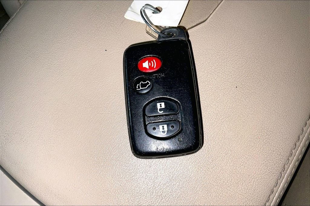 Used 2014 Toyota Venza XLE w/ XLE Premium Package image 14