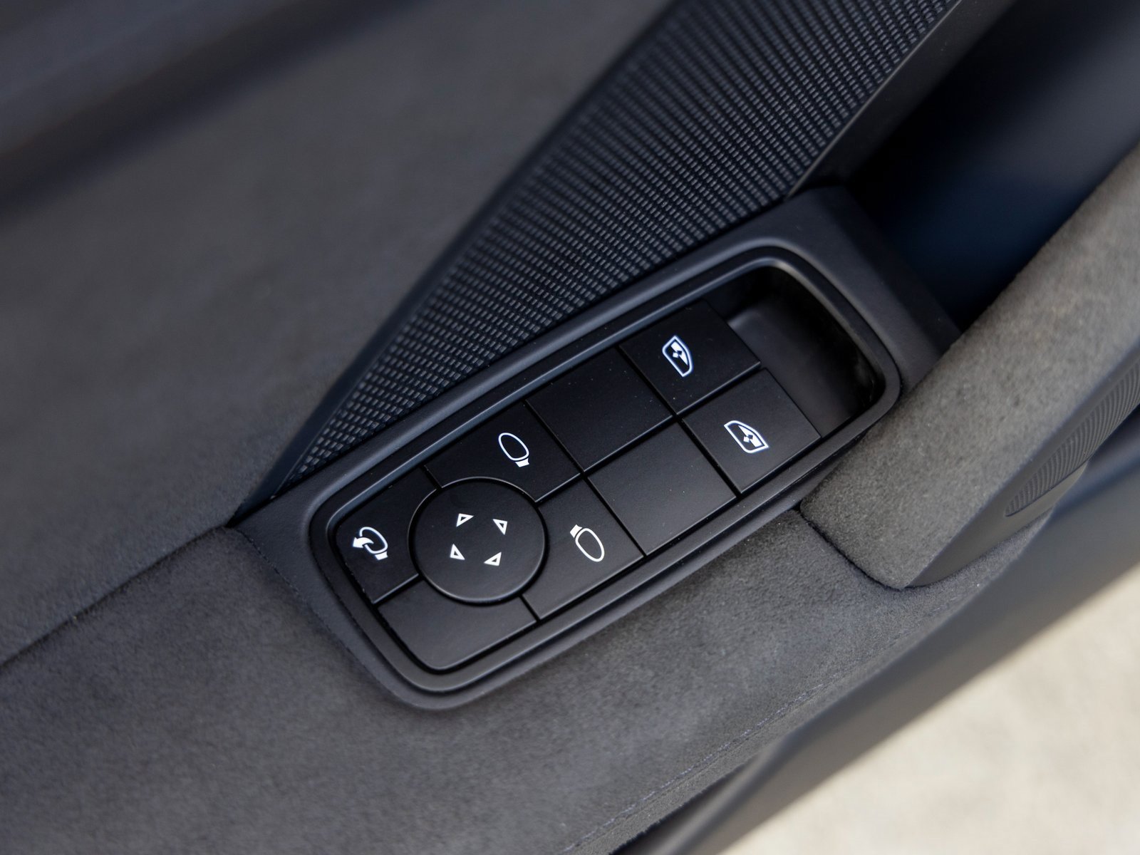 Certified 2024 Porsche 911 Carrera GTS image 23