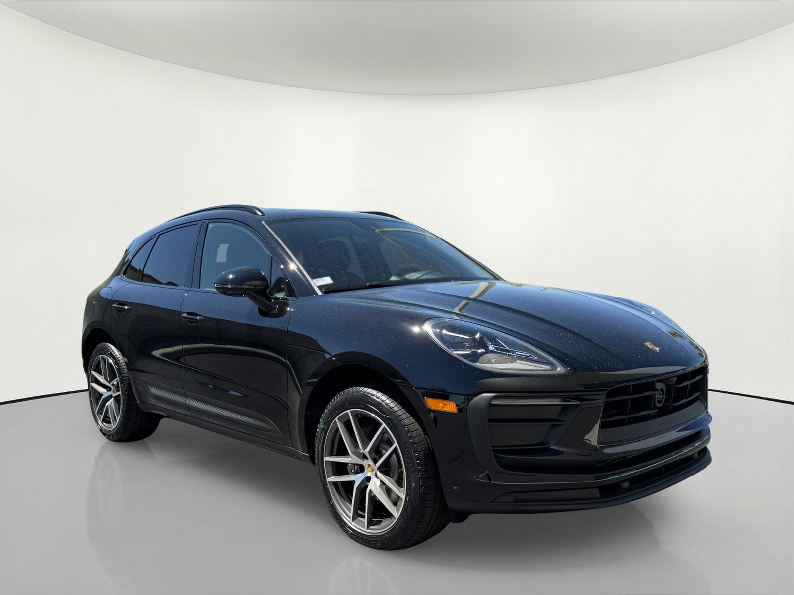 New 2026 Porsche Macan AWD/4WD image 8