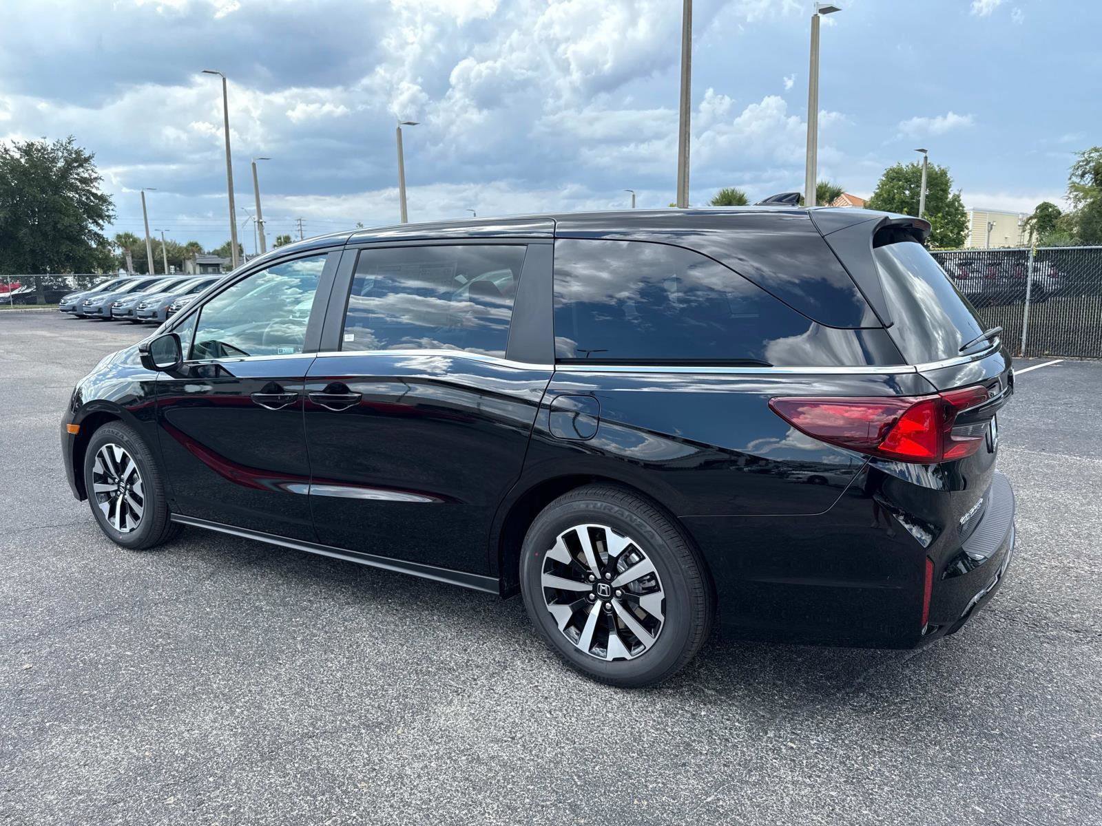 New 2026 Honda Odyssey EX-L image 6