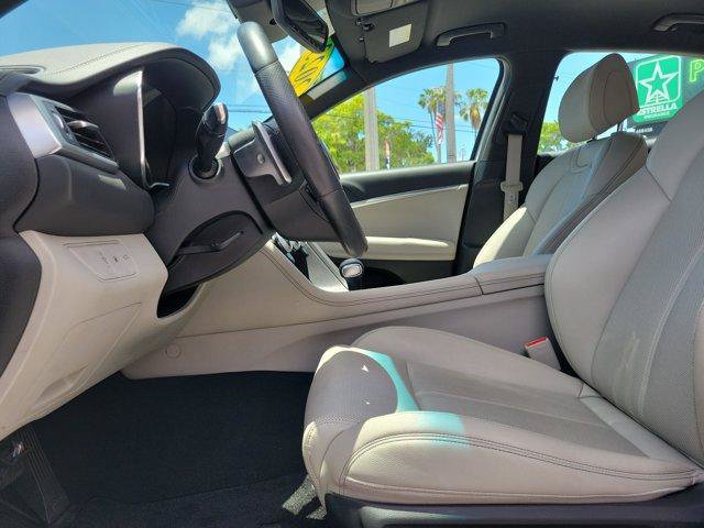 Used 2023 Genesis G70 2.0T RWD image 22