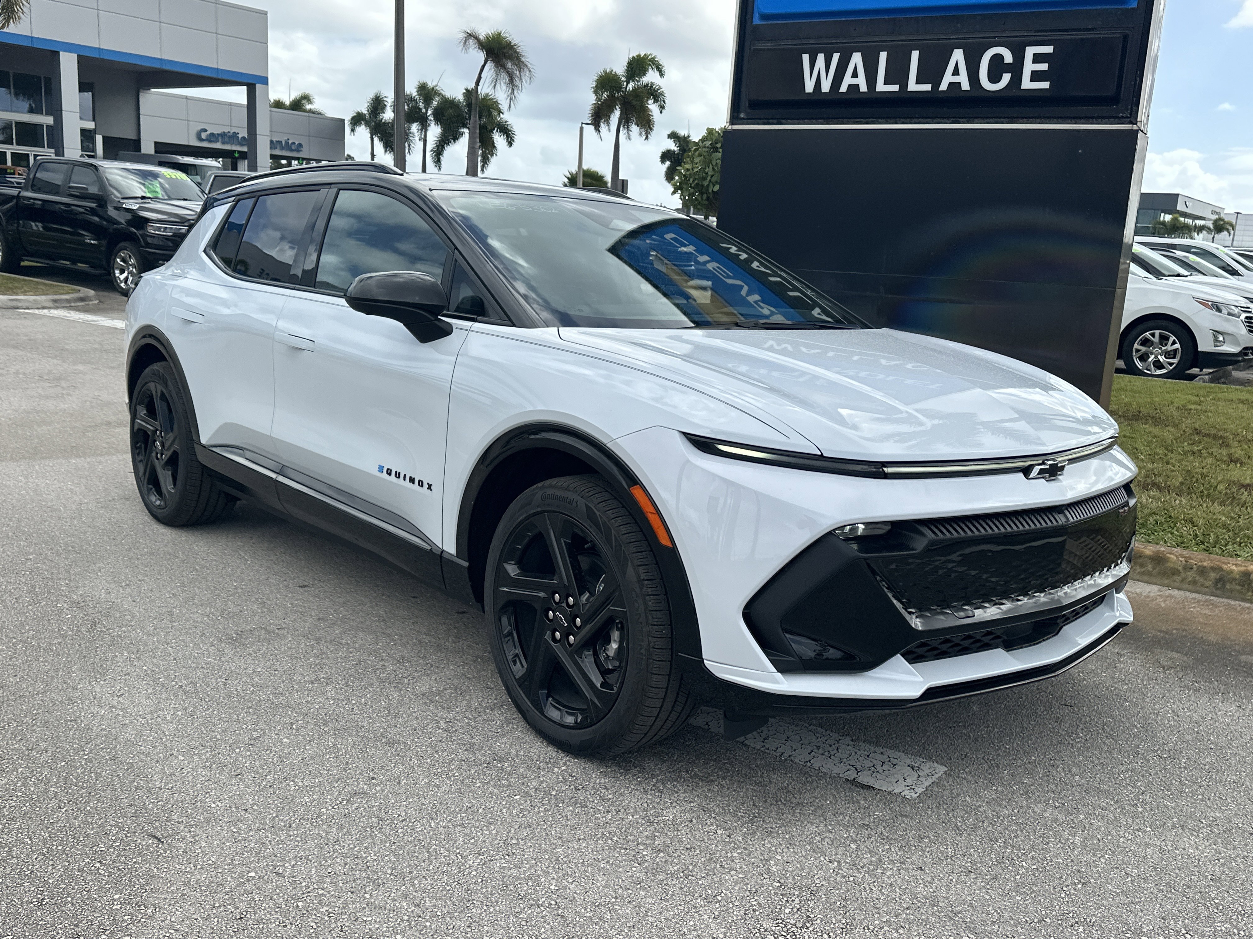 New 2026 Chevrolet Equinox EV RS image 4