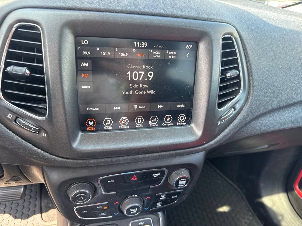 Used 2018 Jeep Compass Trailhawk w/ Leather Interior Group AWD/4WD image 10