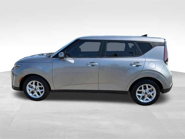 Certified 2024 Kia Soul LX w/ Option Group 015 FWD image 4