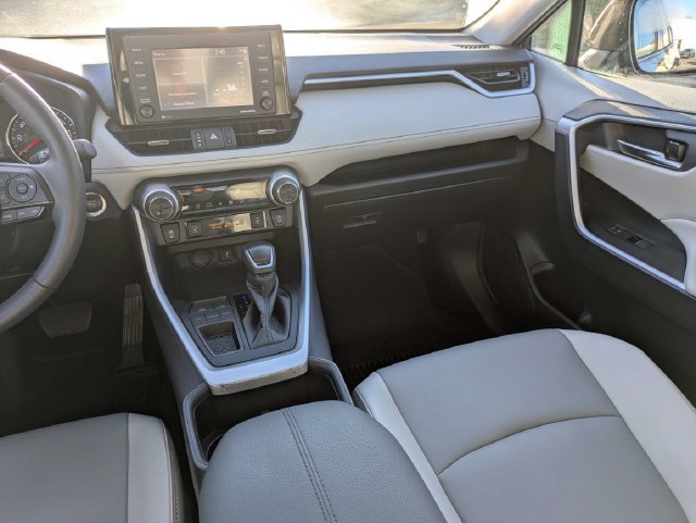 Used 2022 Toyota RAV4 XLE Premium FWD image 18