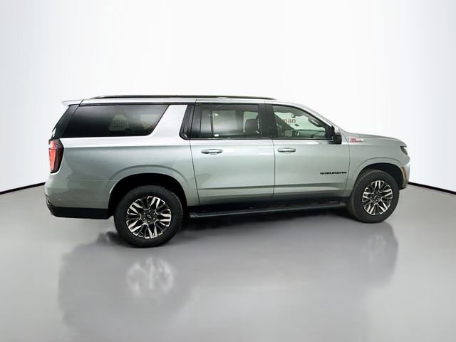 Used 2025 Chevrolet Suburban Z71 w/ Comfort Package image 9