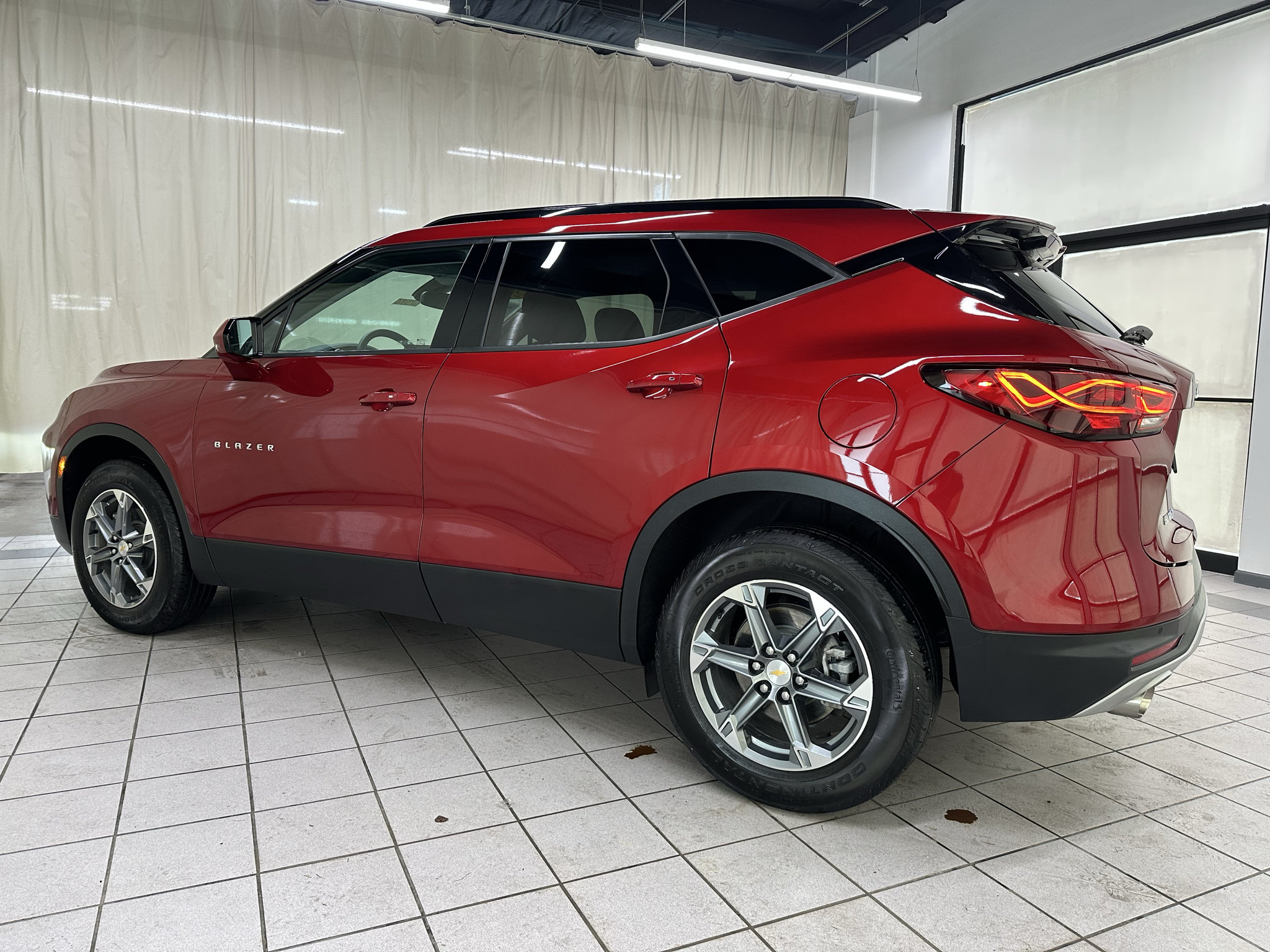 Certified 2025 Chevrolet Blazer LT w/ Convenience Package FWD image 6