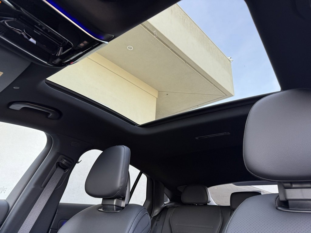 New 2026 Mercedes-Benz GLC 300 4MATIC image 2