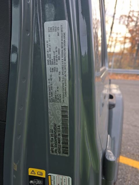 Used 2025 Jeep Wrangler Sahara 4xe image 16