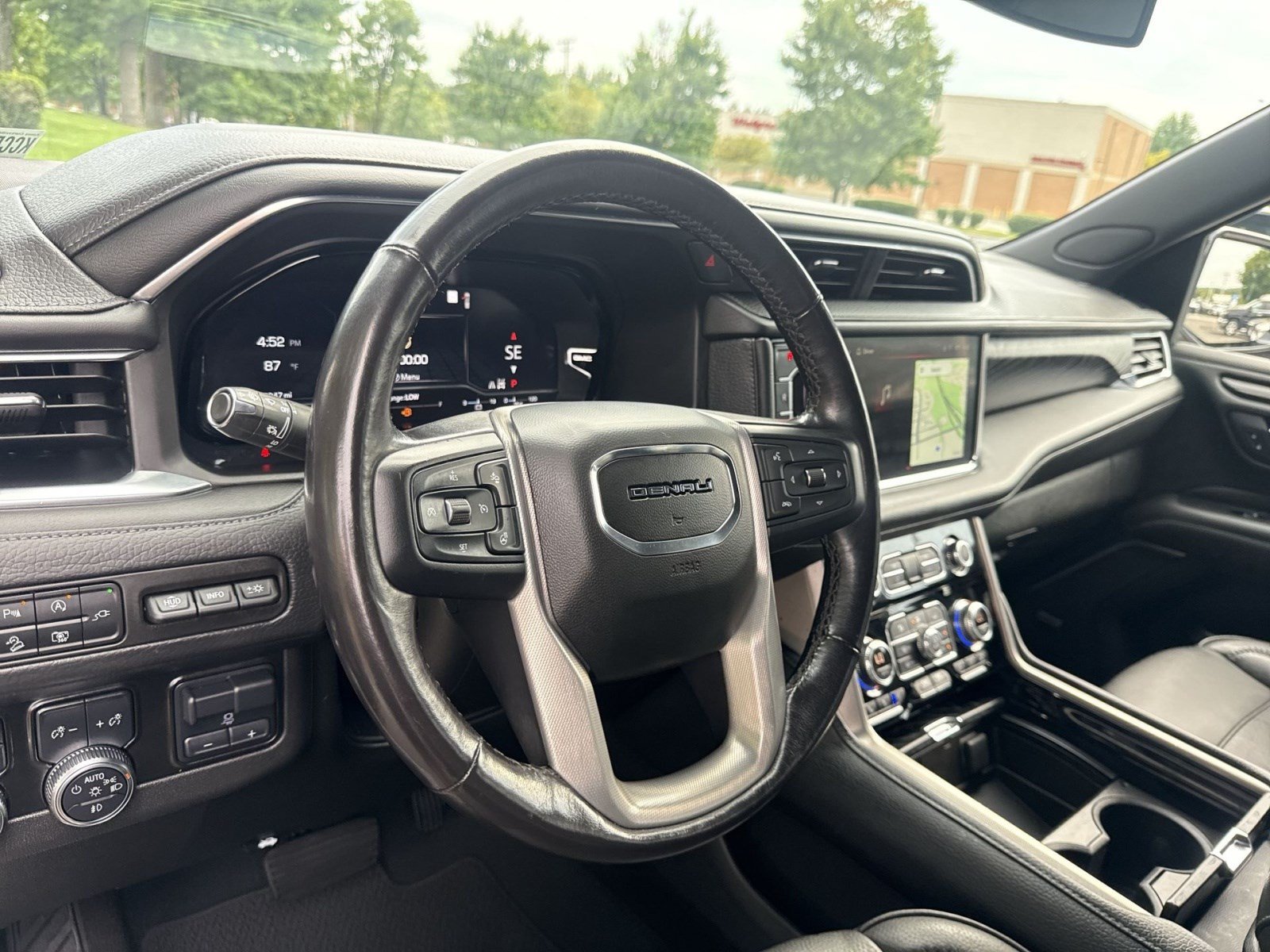 Used 2022 GMC Yukon Denali w/ Max Trailering Package AWD/4WD image 16