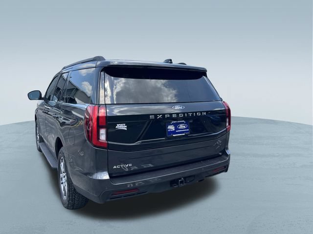 Used 2025 Ford Expedition Active AWD/4WD image 6