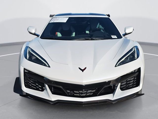 Used 2023 Chevrolet Corvette Z06 w/ Z07 Performance Package image 8