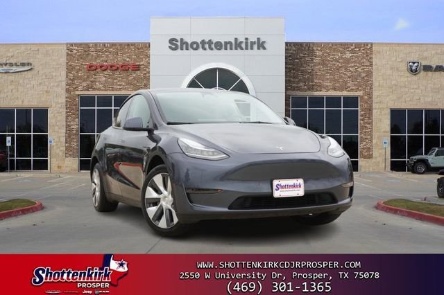 Used 2023 Tesla Model Y Long Range AWD/4WD image 1