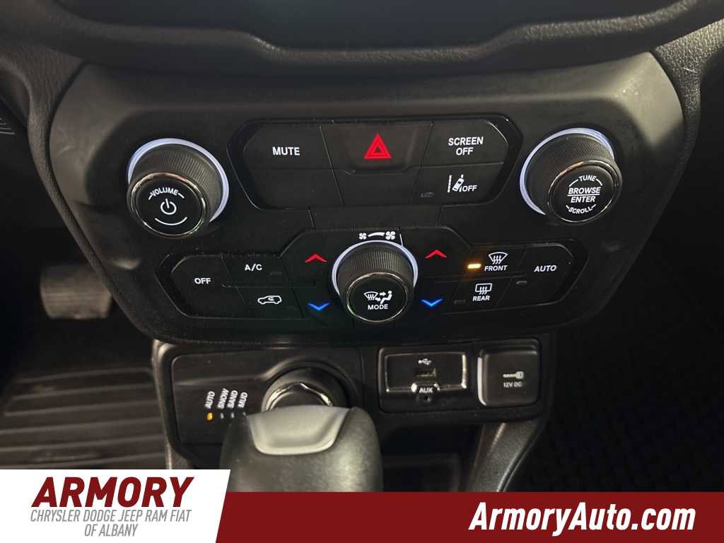 Used 2023 Jeep Renegade Latitude image 19