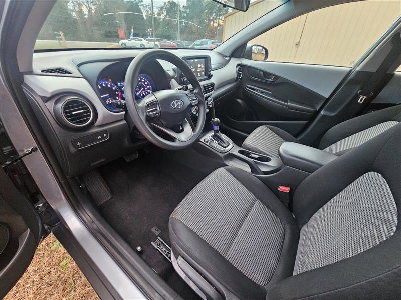 Used 2021 Hyundai Kona SE w/ Cargo Package image 8