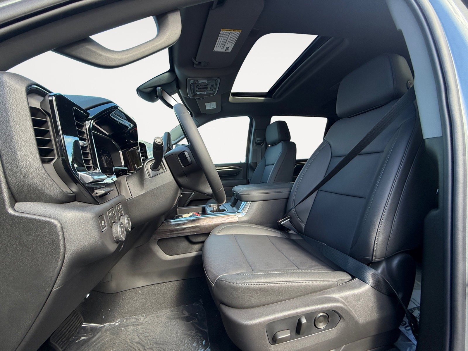 New 2026 Chevrolet Silverado 2500 LTZ w/ LTZ Plus Package AWD/4WD image 9