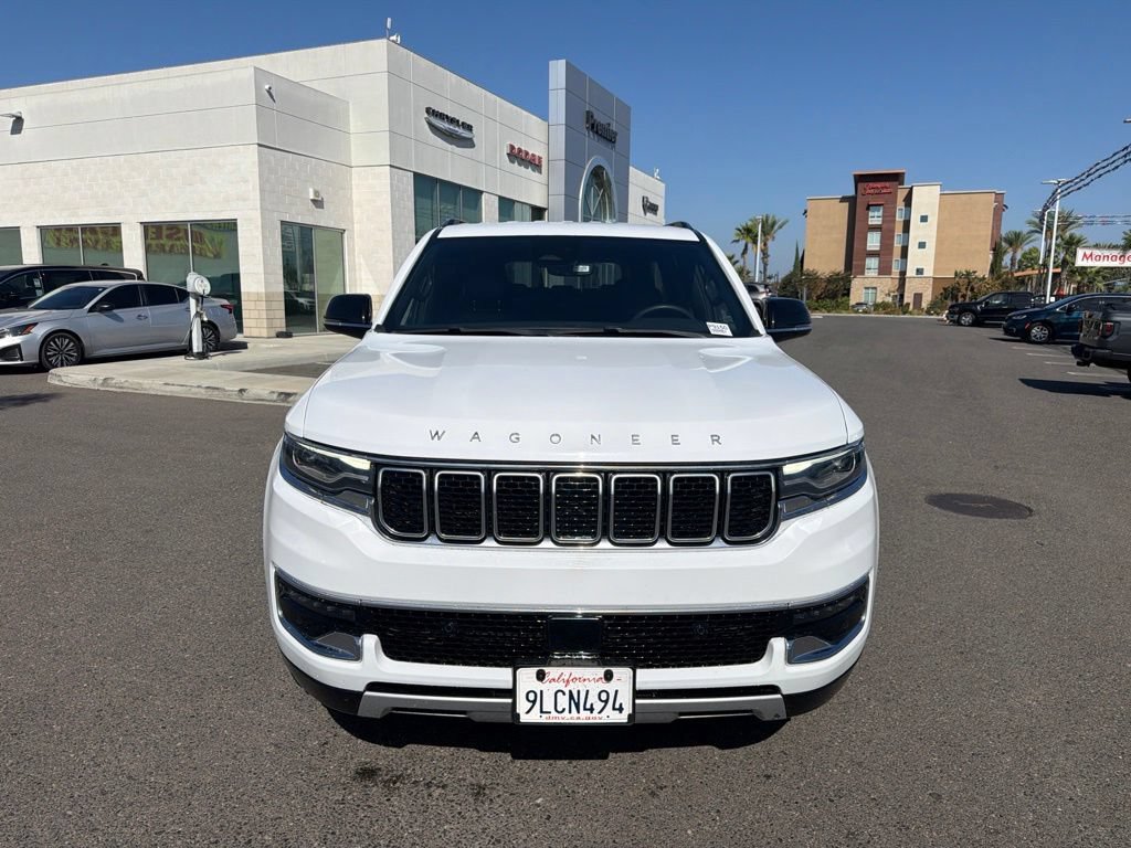 Used 2024 Jeep Wagoneer Series II w/ Flexible Seating Group RWD image 8