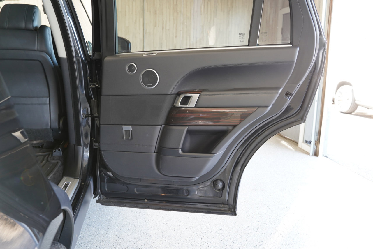 Used 2017 Land Rover Range Rover Long Wheelbase Supercharged image 37