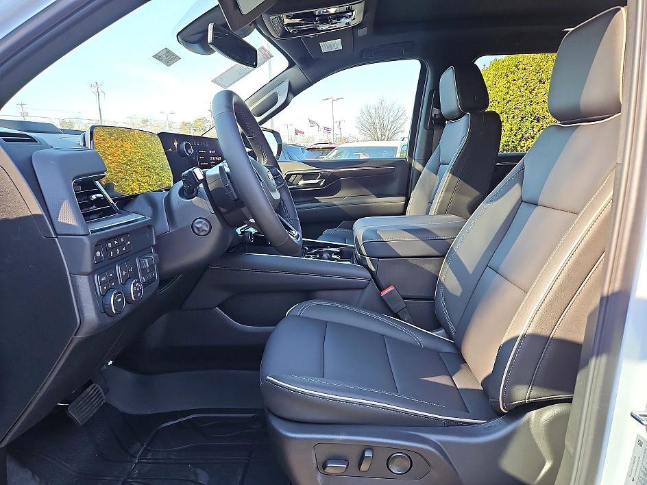 New 2026 Chevrolet Suburban Premier w/ Sun And Tow Package image 9