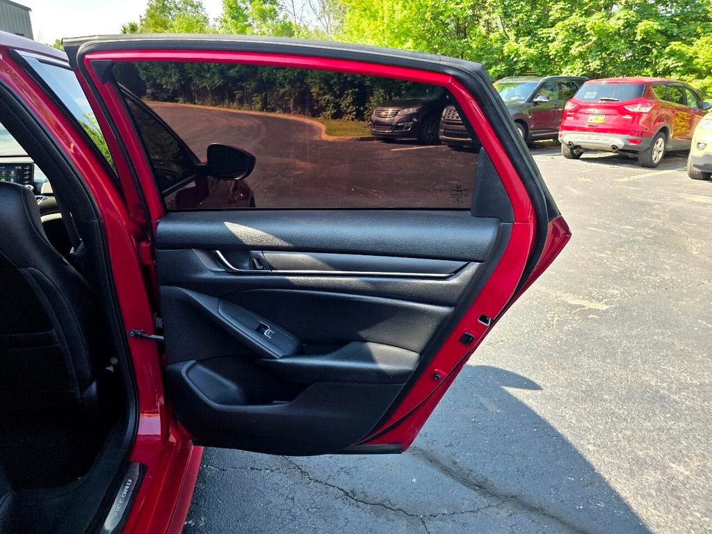 Used 2018 Honda Accord Sport image 37
