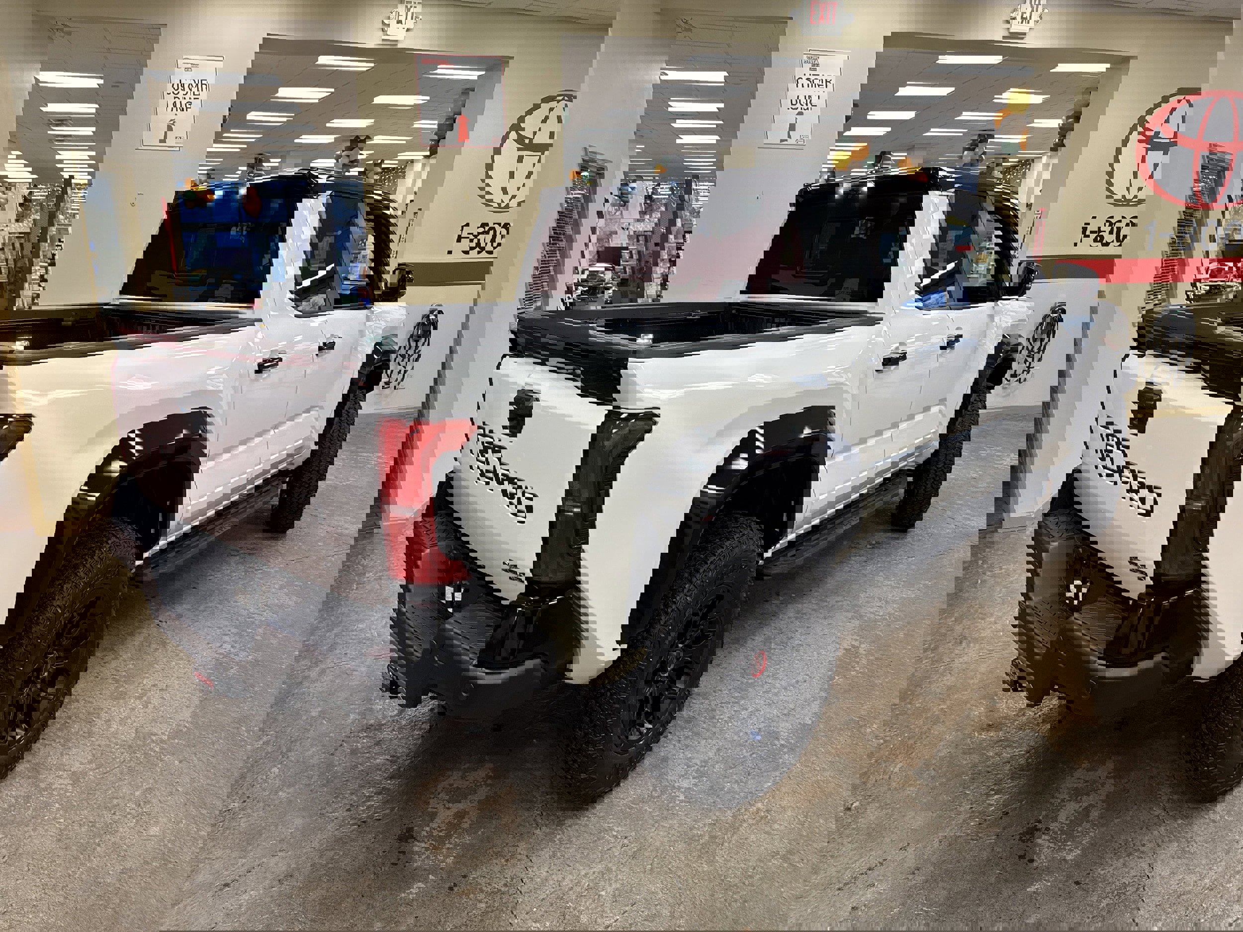 Used 2025 Toyota Tacoma TRD Pro image 12