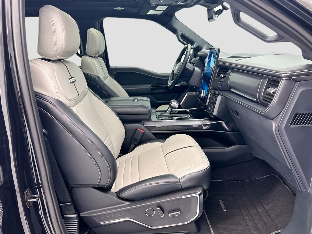Used 2023 Ford F150 Lightning Platinum image 19