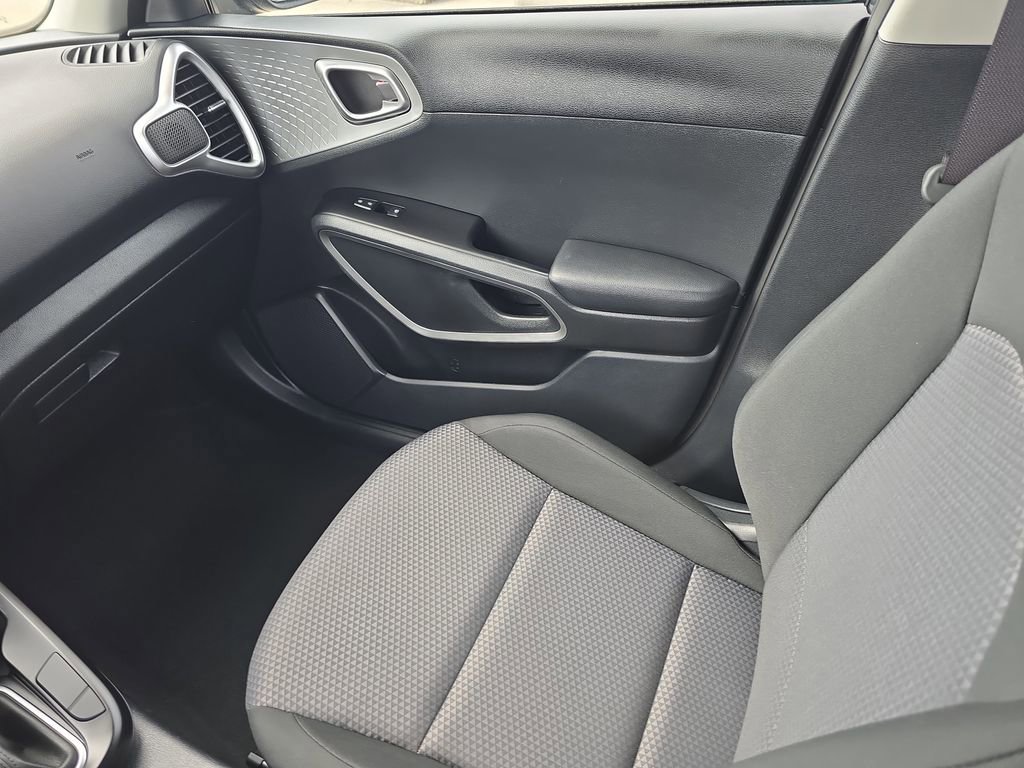 Certified 2025 Kia Soul LX image 15