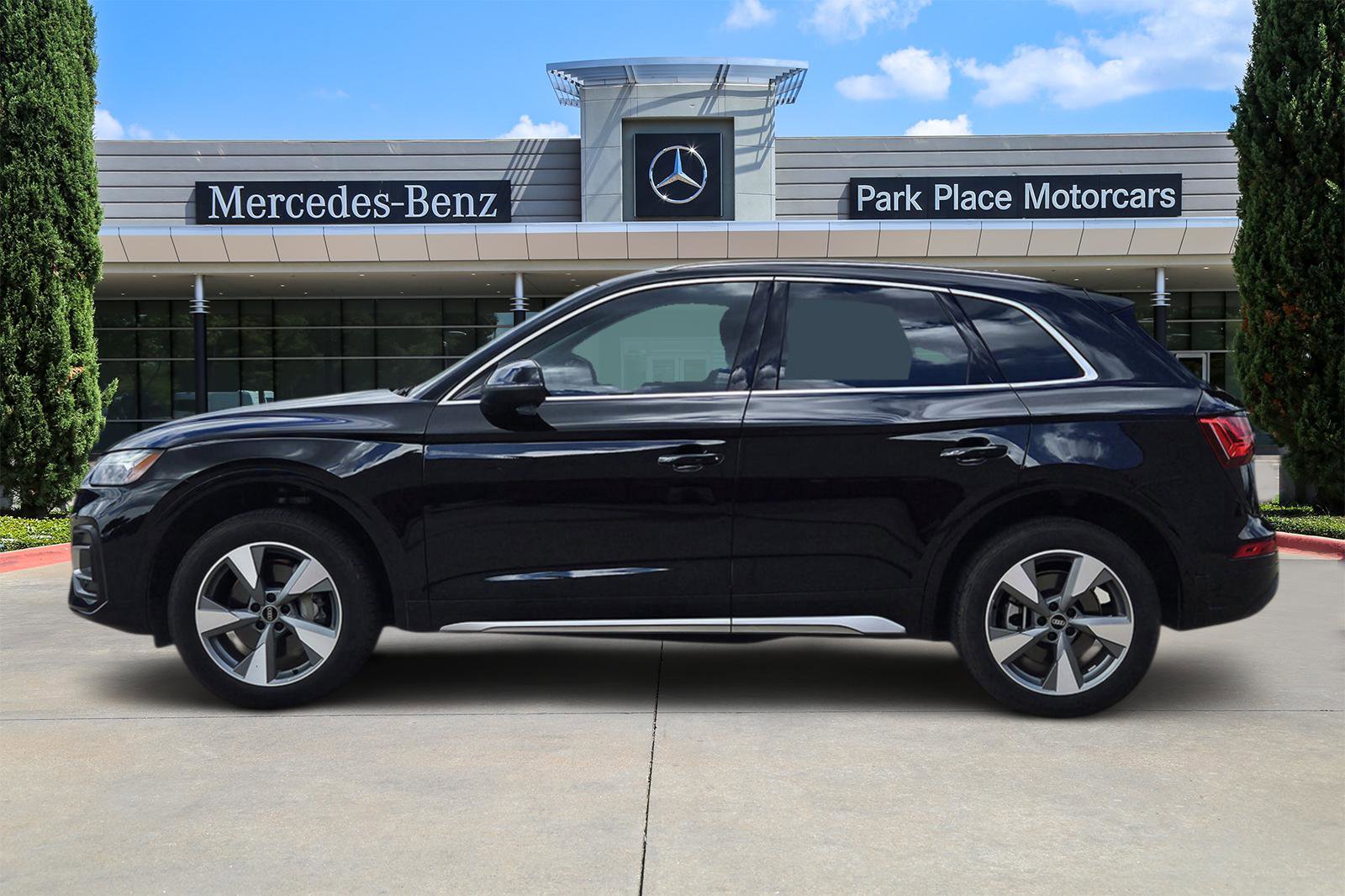 Used 2024 Audi Q5 2.0T Premium Plus image 3