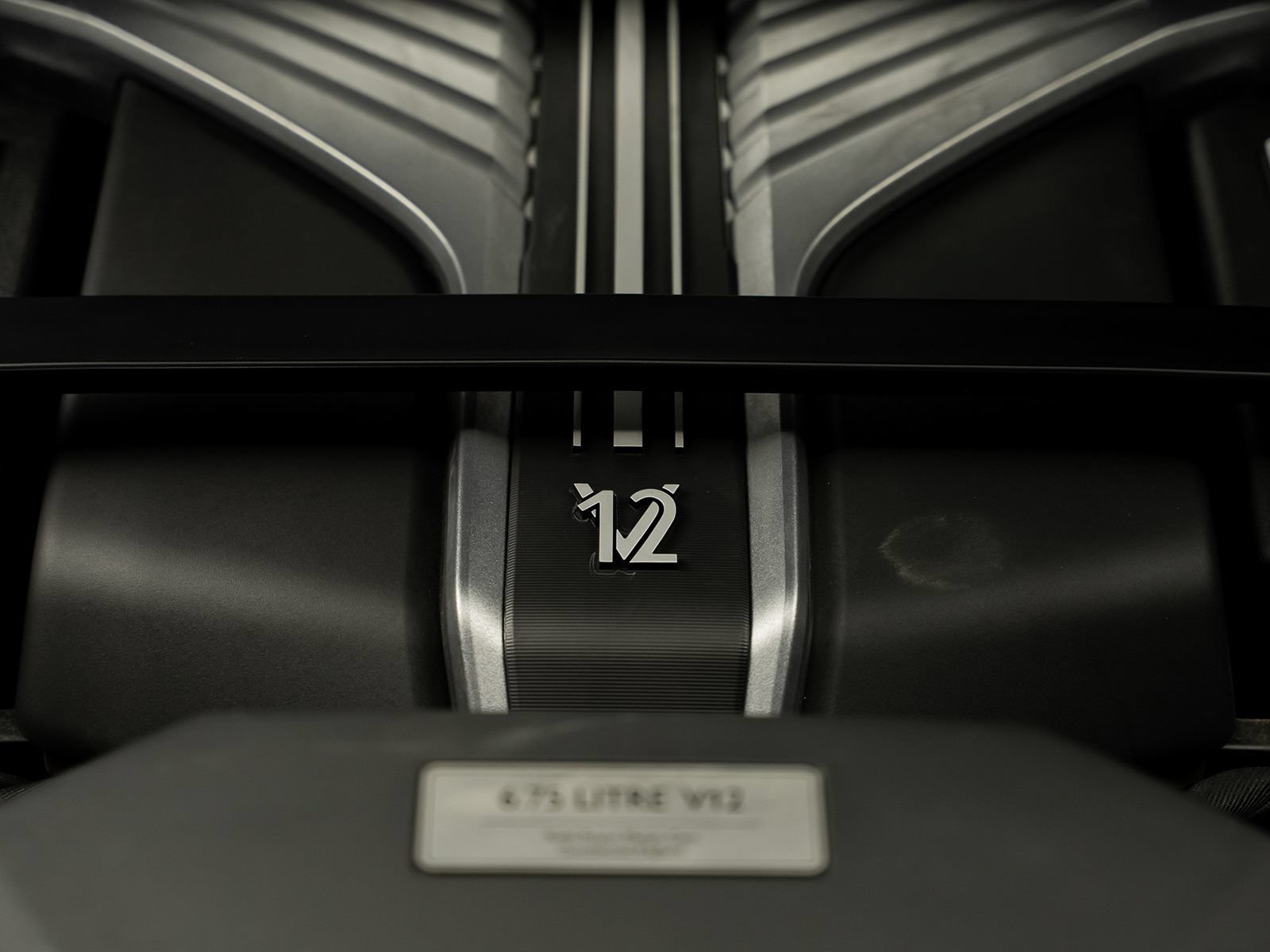 Used 2023 Rolls-Royce Cullinan Black Badge w/ Dark Exterior Package AWD/4WD image 65