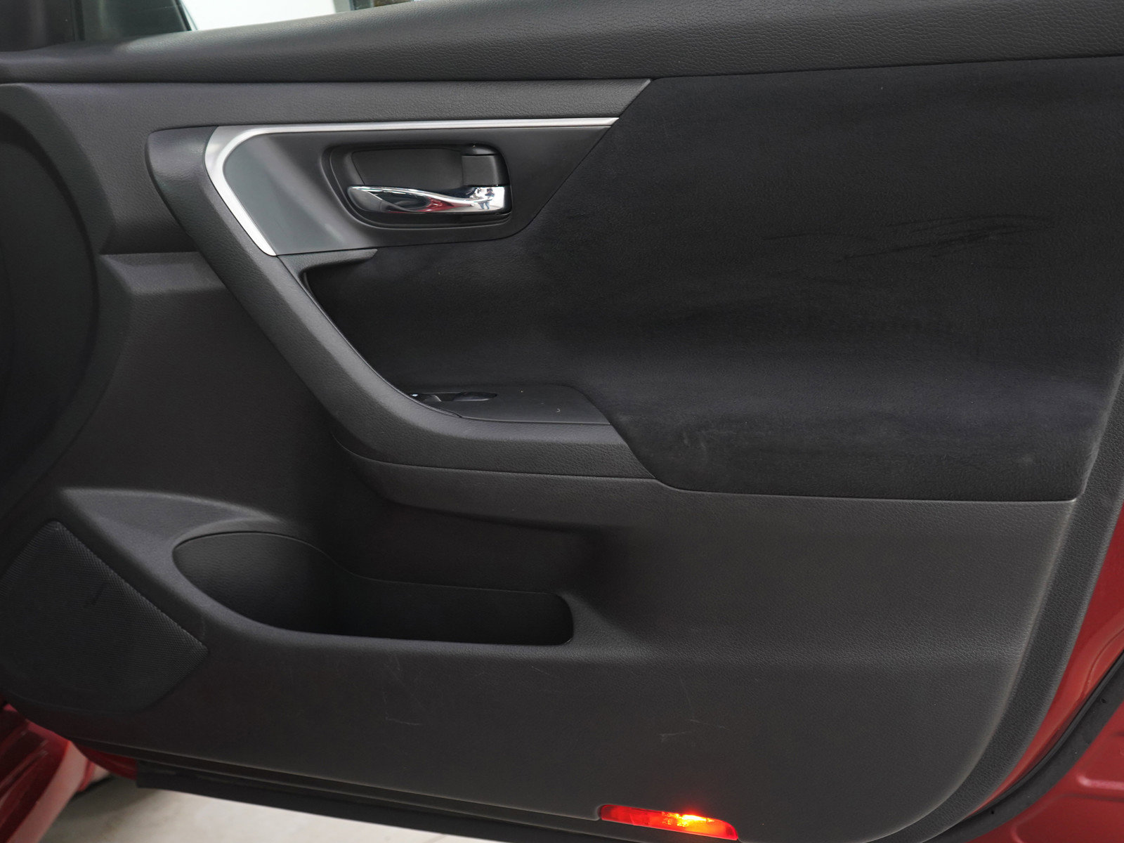 Used 2015 Nissan Altima 2.5 SV FWD image 9
