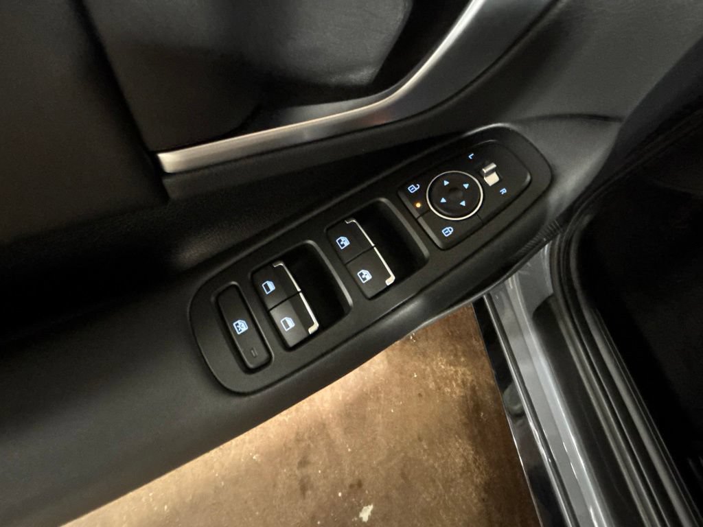 Used 2025 Hyundai Sonata SEL FWD image 13