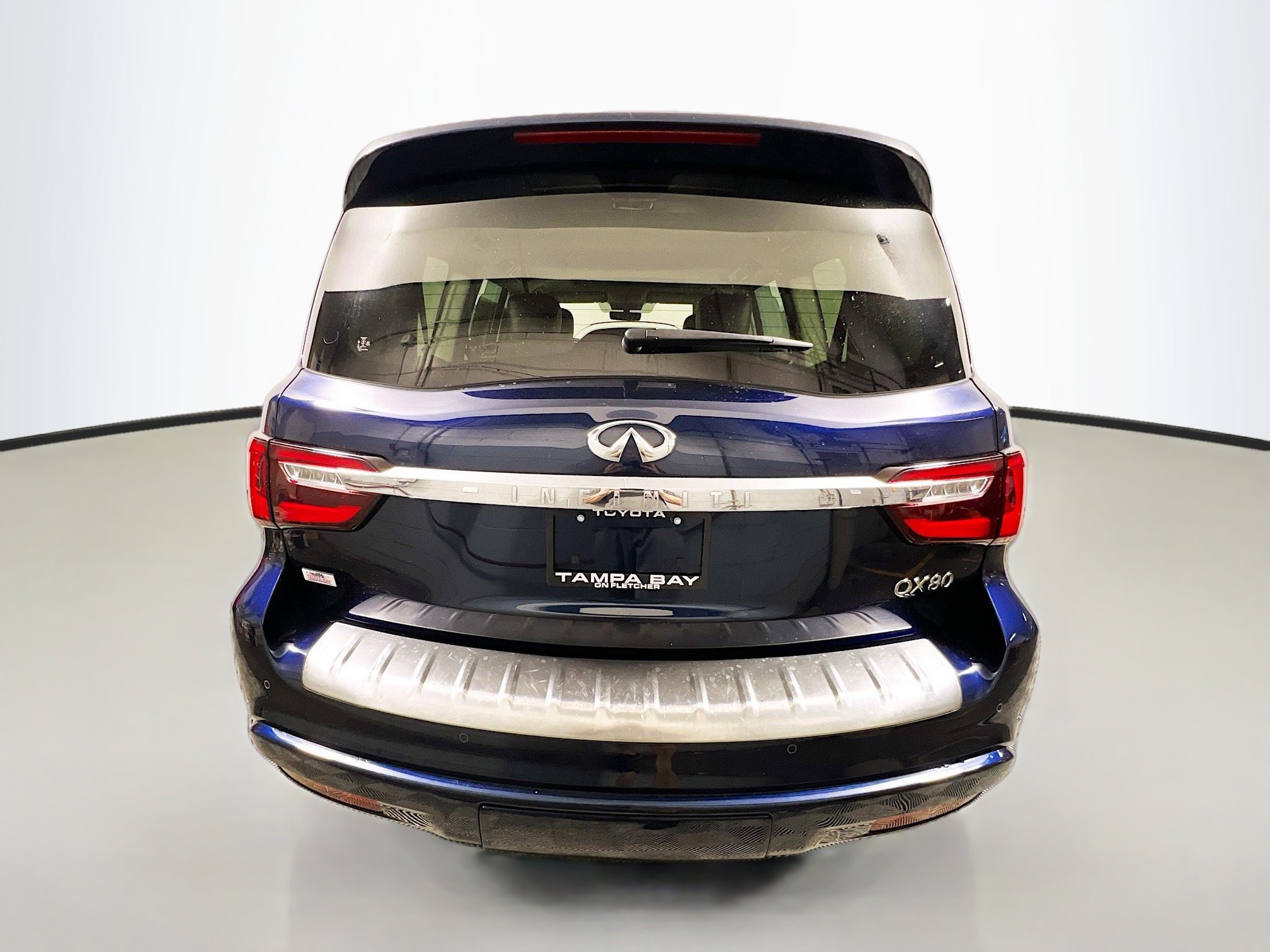 Used 2024 INFINITI QX80 Luxe RWD image 6