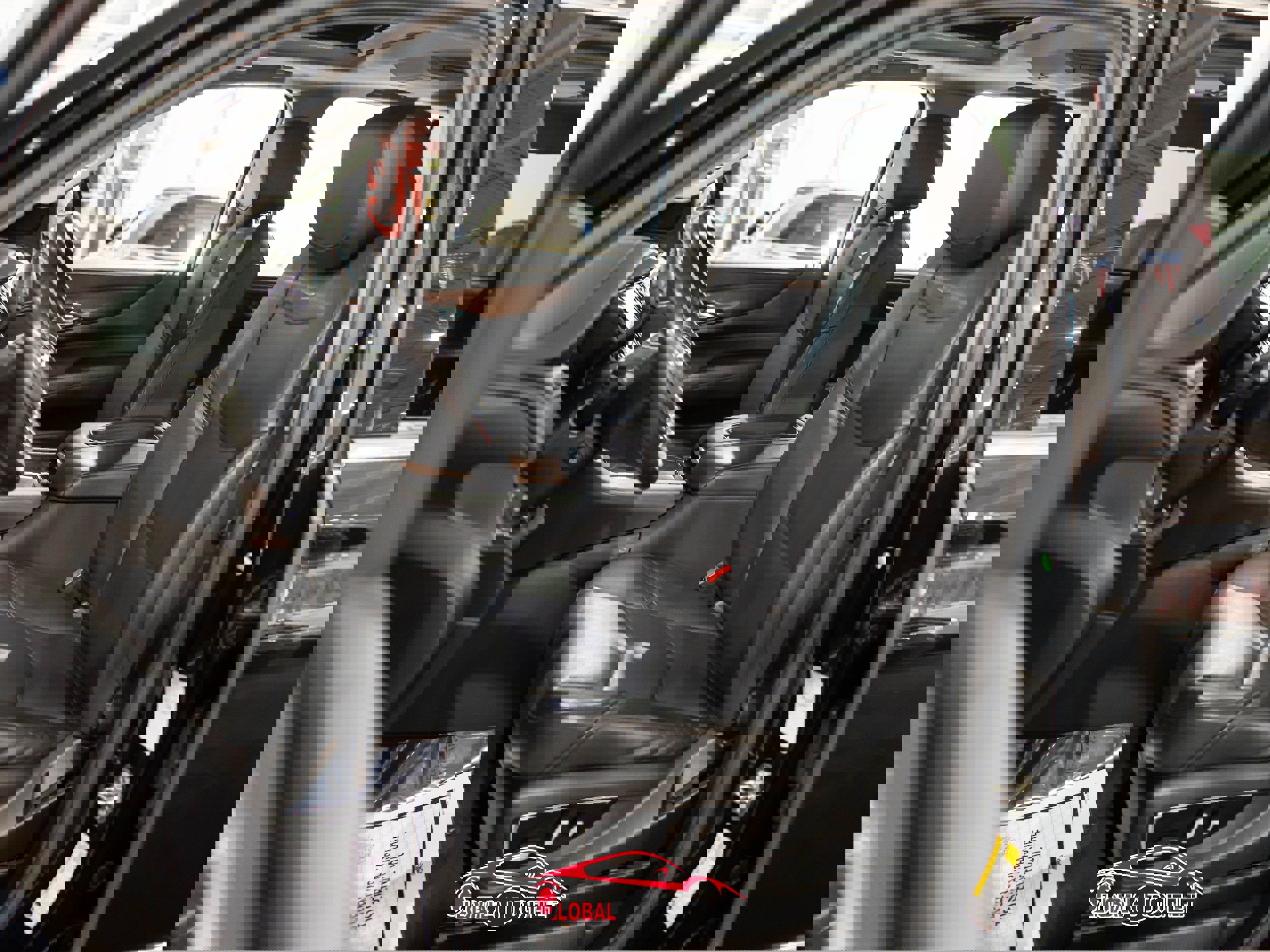 Used 2020 Cadillac Escalade ESV Luxury image 16