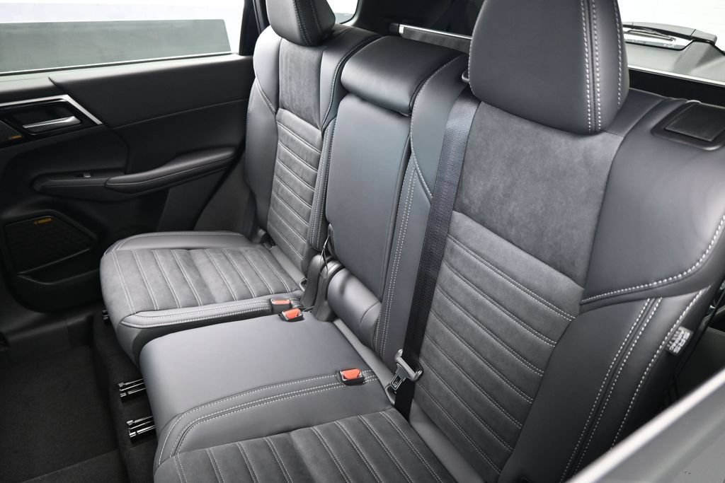 New 2026 Mitsubishi Outlander SE FWD image 40