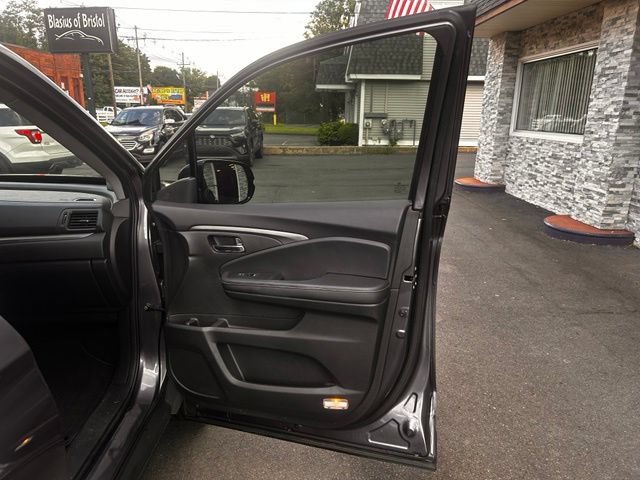 Used 2023 Honda Ridgeline RTL-E image 13