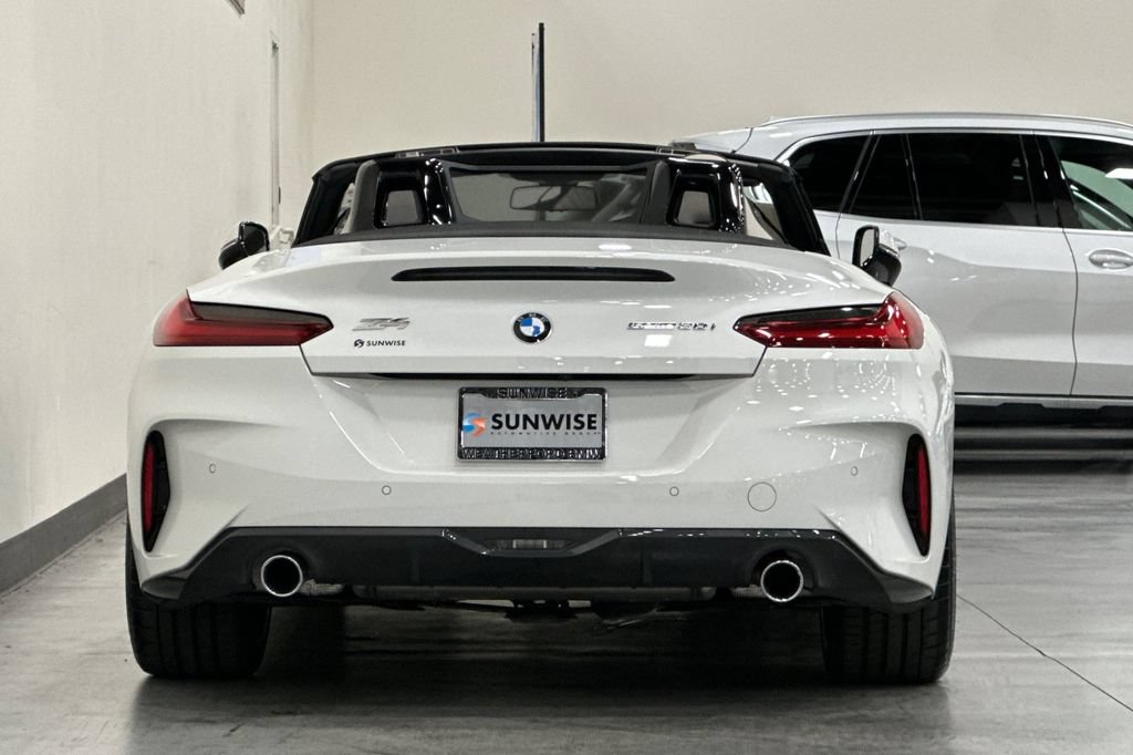 Used 2025 BMW Z4 sDrive30i w/ Premium Package RWD image 5