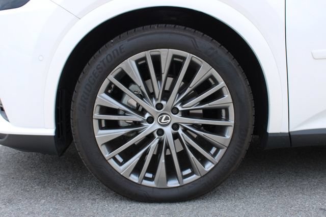 Used 2025 Lexus RX 350 AWD w/ Convenience Package image 32