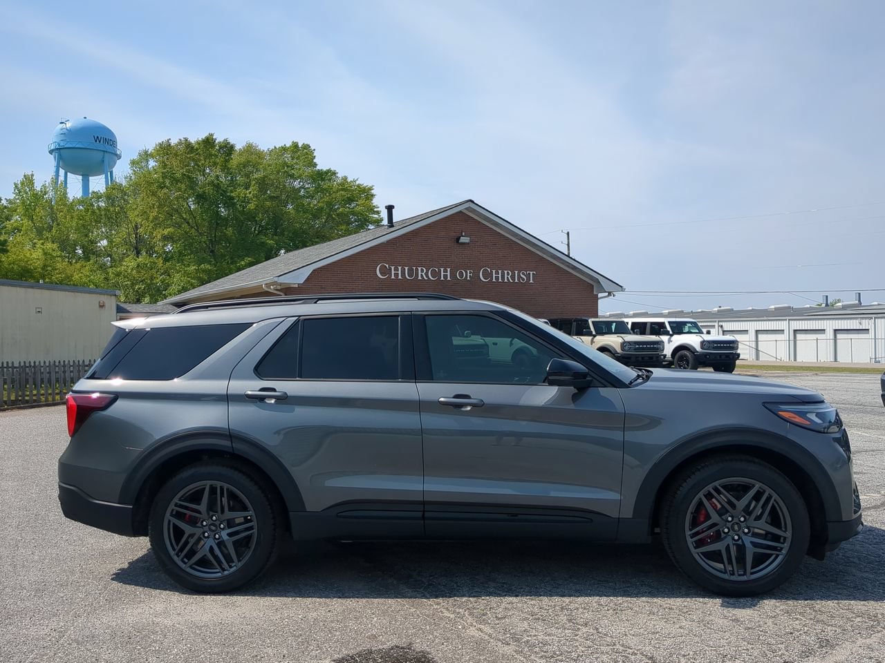 Used 2026 Ford Explorer ST w/ Sun And Sound Package AWD/4WD video 2