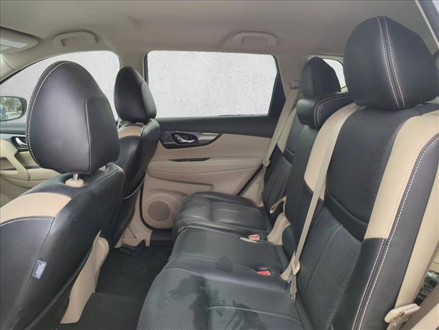 Used 2017 Nissan Rogue SV FWD image 16
